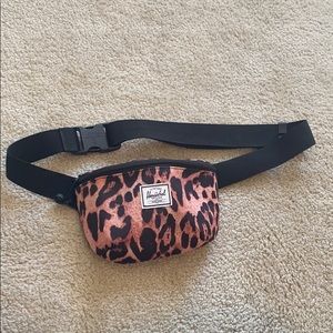 herschel leopard fanny pack